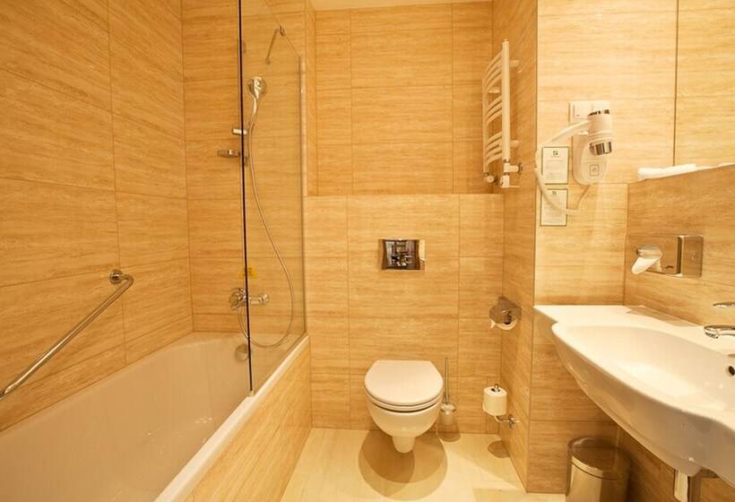 Номер Стандарт, Holiday Inn łódź, An Ihg