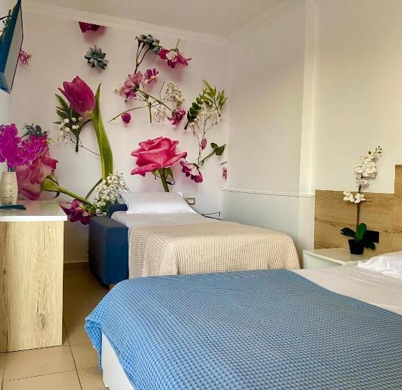 Standard Triple Room with Balcony, Nertili