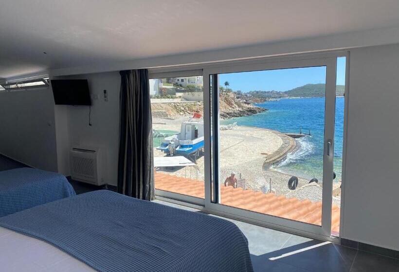 Standard Triple Room Sea View, Nertili