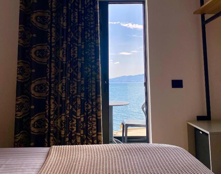 Standard Room Sea View, Nertili