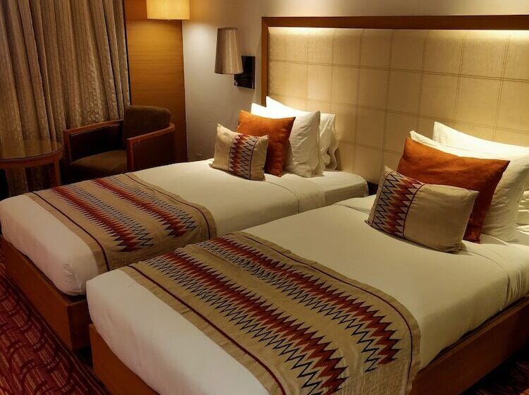 Номер Deluxe, Pride Plaza Hotel, Kolkata