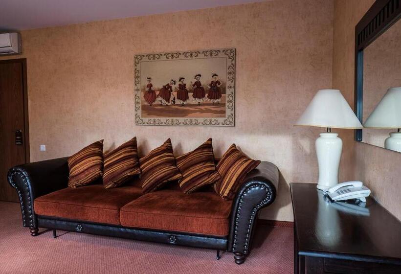 سوییت, Grafo Zubovo Hotel & Spa