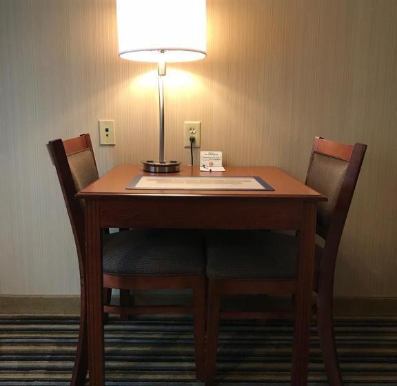 장애인을 위한 스탠다드 룸, Best Western Plus New England Inn & Suites