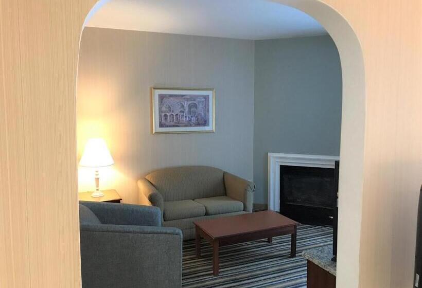 스위트 킹사이즈 침대, Best Western Plus New England Inn & Suites