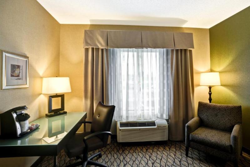 Стандартный Номер Кровать Кинг, Holiday Inn Express Hotel & Suites Christiansburg, An Ihg