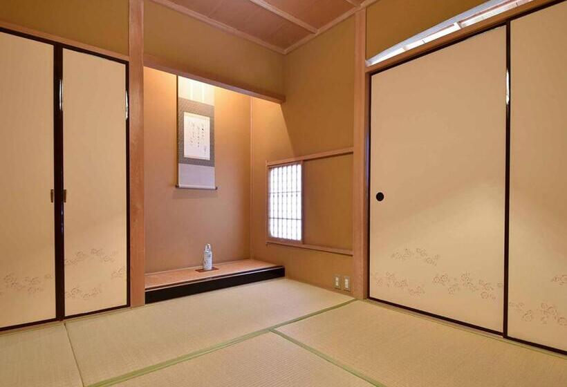 四人标准间, Yamatoya Besso