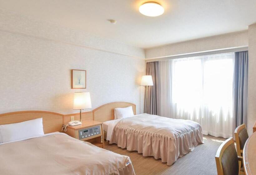 Номер Стандарт, Yokkaichi City Hotel Annex