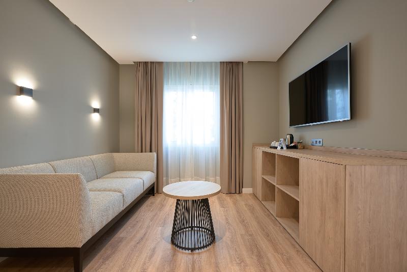 Люкс Адаптированный для Инвалидов, Holiday Inn Express Conway, An Ihg