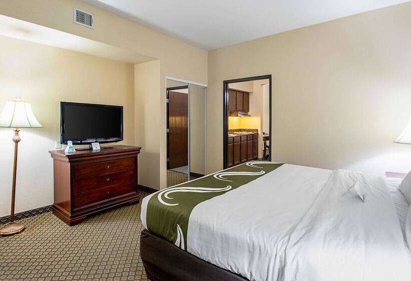 Люкс, Quality Inn & Suites