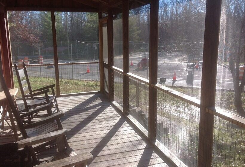 スタンダードルーム, The Smoke House Lodge