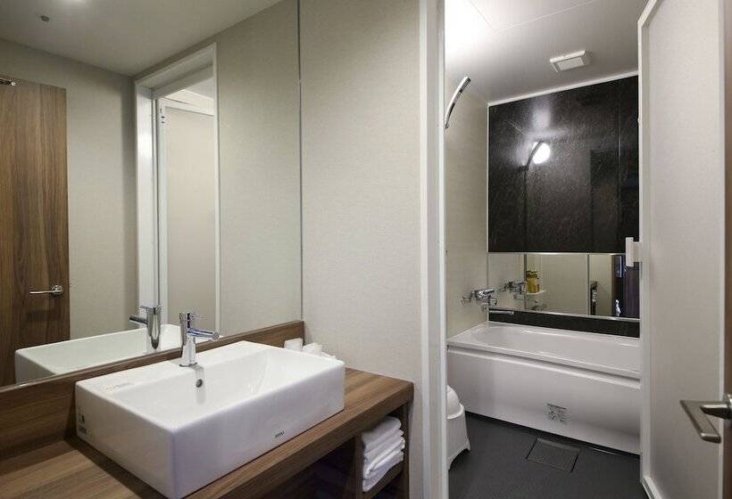 Семейный Номер, The Hedistar Hotel Narita