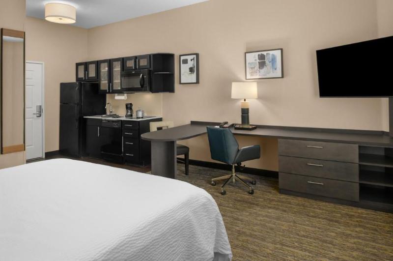 Студия Стандарт, Candlewood Suites Turlock, An Ihg