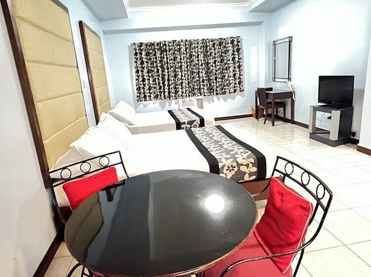 패밀리 룸, Jupiter Suites