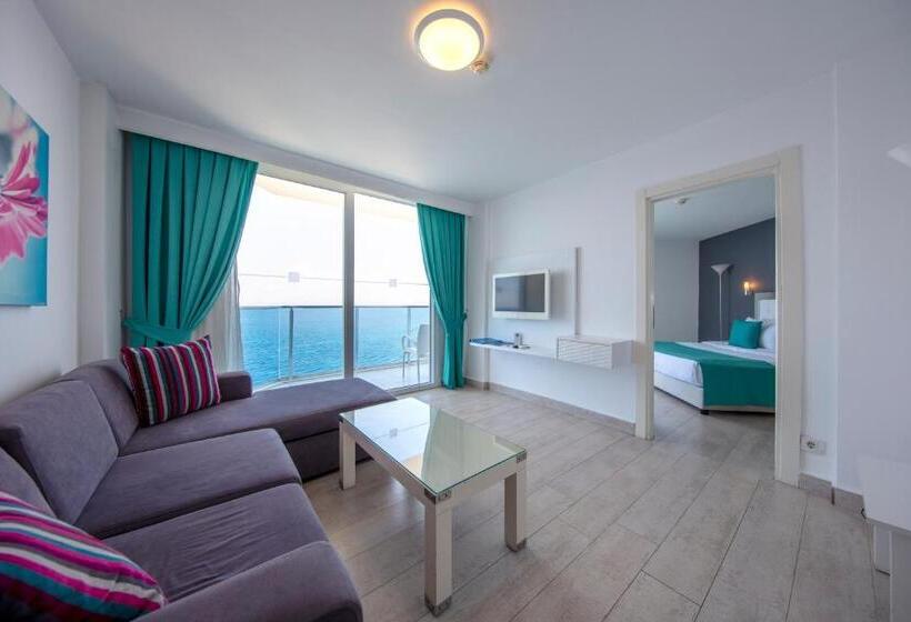 Люкс Вид на Море, Le Bleu Hotel & Resort Kusadasi