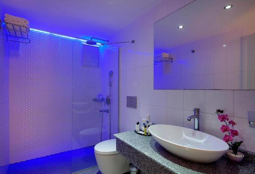 Люкс, Le Bleu Hotel & Resort Kusadasi