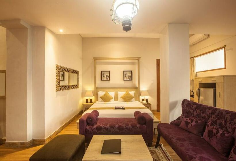 Люкс с Бассейном, Cattleya Suite By Marbella