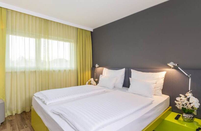 家庭间, Plaza Inn Graz