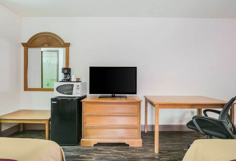 ２ダブルベッドのスタンダードルーム, Econo Lodge & Suites Brinkley