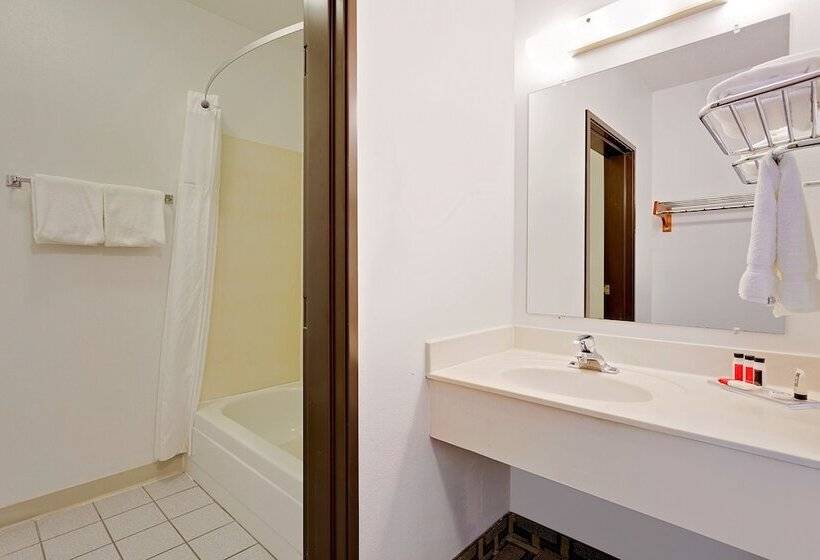 Люкс, Surestay Plus Hotel By Best Western Coralville Iowa City