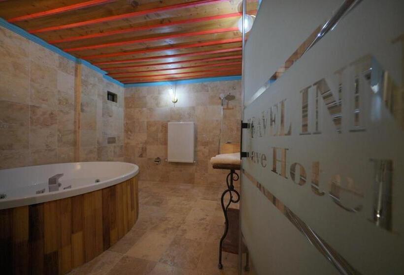 סוויטה עם ג'קוזי, Travel Inn Cave