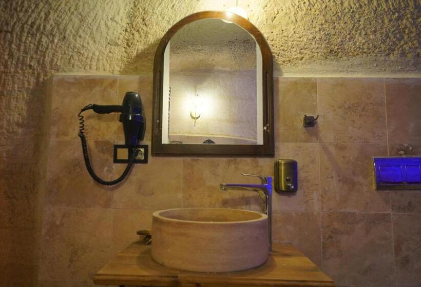 キングサイズベッドのスイートルーム, Travel Inn Cave