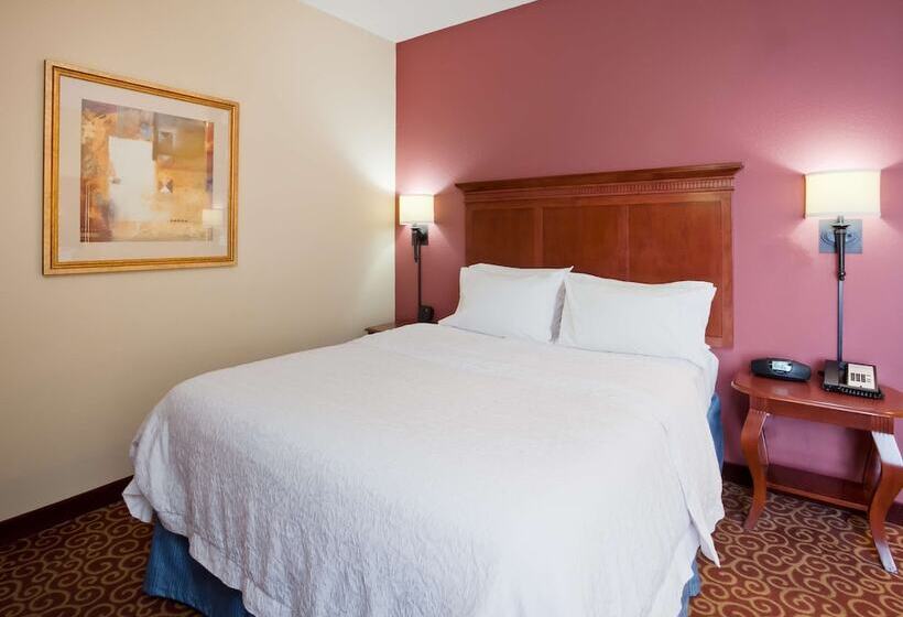 Номер Стандарт Адаптированный для Инвалидов, Hampton Inn Fairmont