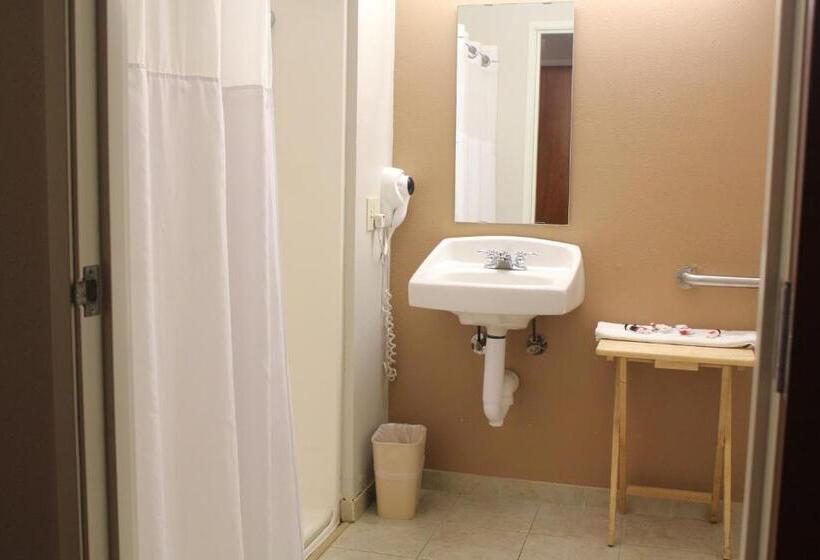 장애인을 위한 스탠다드 룸, York Microtel Inn & Suites By Wyndham