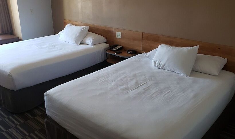 Номер Deluxe, York Microtel Inn & Suites By Wyndham
