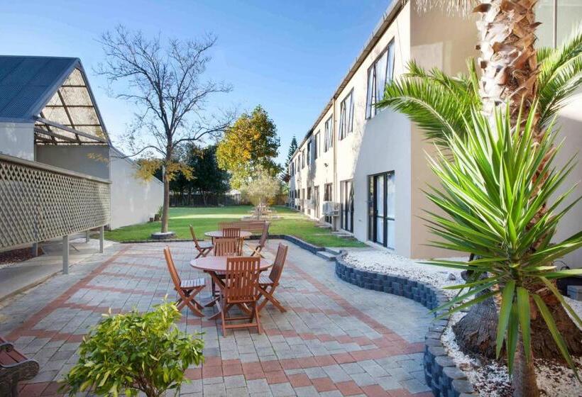 Студия Классика, Auckland Airport Kiwi Motel