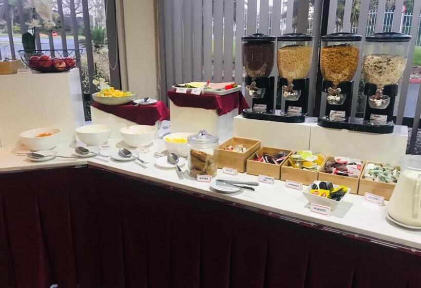 Семейный Номер, Auckland Airport Kiwi Motel