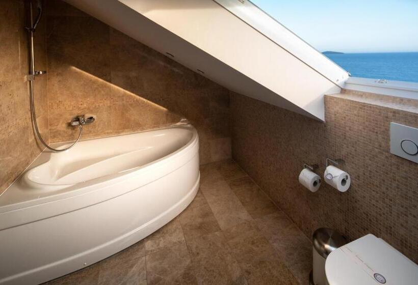سوئیت پرزیدنت, Boutique Hotel Life
