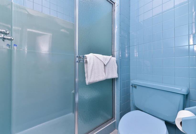 带2个双人床的标准工作室, Americas Best Value Inn Port Jefferson Station Long Island