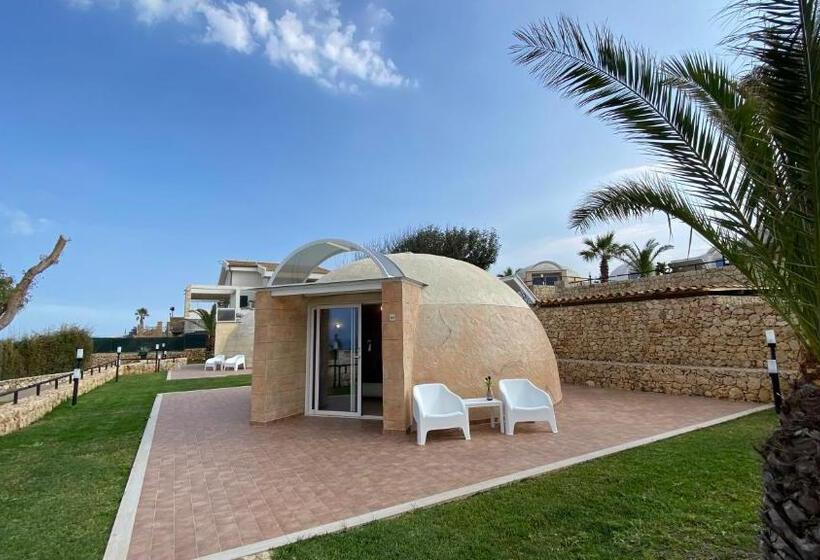 اتاق سوپریور, Capo Campolato