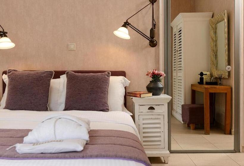 스위트, Nikoleta Luxury Villa