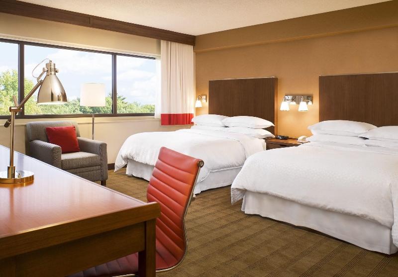 Номер Клуб, Sheraton Augusta