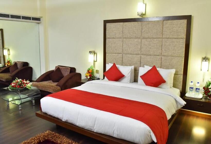 Люкс, Seasons  Rajkot