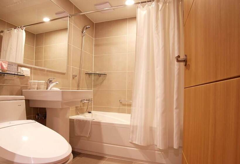 Номер Deluxe, Skypark Central Myeongdong