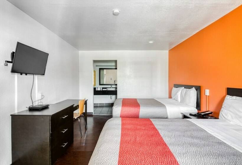带2个双人床的标准工作室, OYO Hotel Baton Rouge East I-12