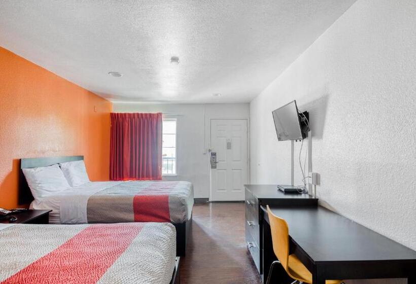 带2个双人床的标准工作室, OYO Hotel Baton Rouge East I-12