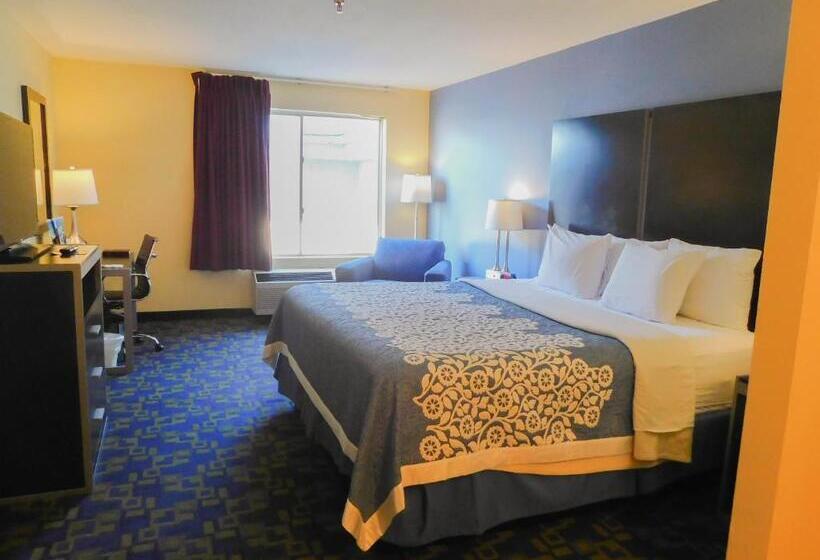 스위트 킹사이즈 침대, Days Inn & Suites By Wyndham Pocahontas