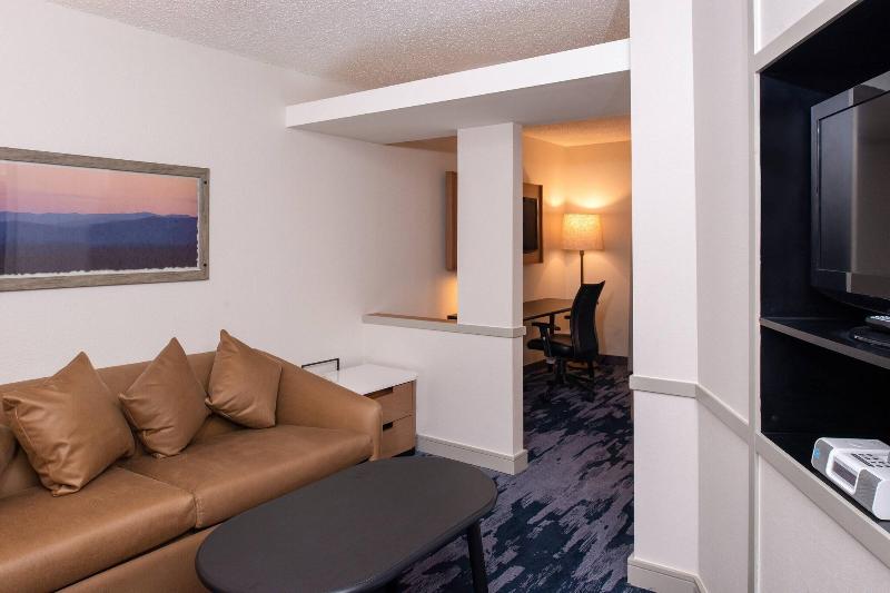 Люкс Кровать Кинг, Fairfield Inn & Suites High Point Archdale