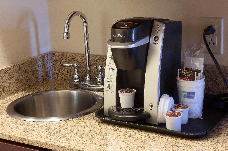 Люкс, Holiday Inn Express & Suites Youngstown West   Austintown By Ihg