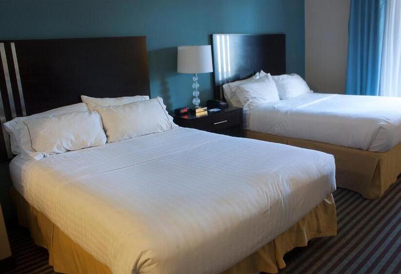 Люкс, Holiday Inn Express & Suites Youngstown West   Austintown By Ihg