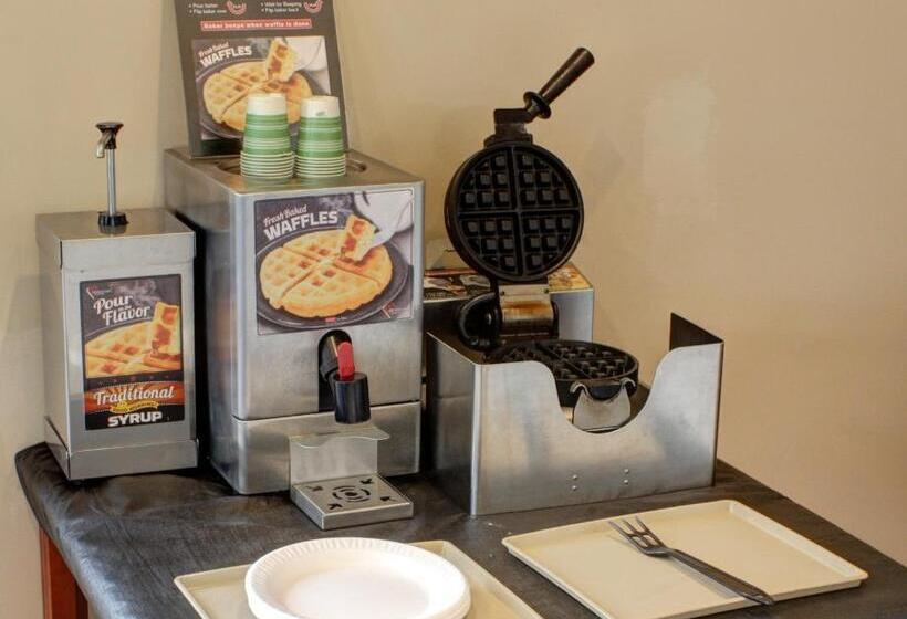 豪华套房, Luxbury Inn & Suites