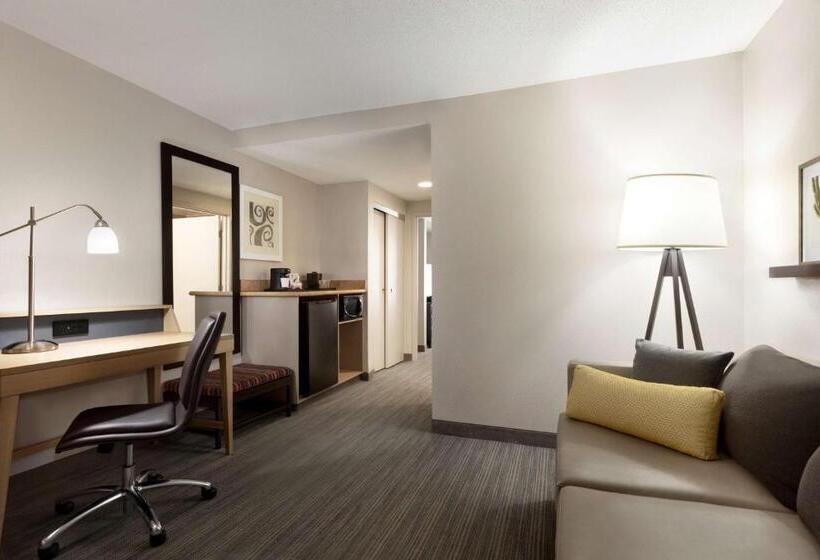 キングサイズベッドのスイートルーム, Country Inn & Suites By Radisson, Washington, D.c. East  Capitol Heights, Md