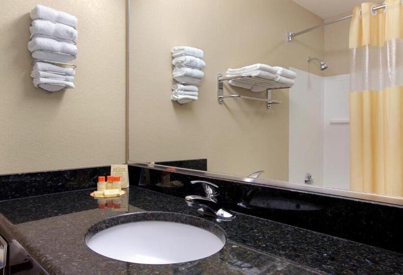 침실 2개 스위트, Days Inn & Suites By Wyndham Lakeland
