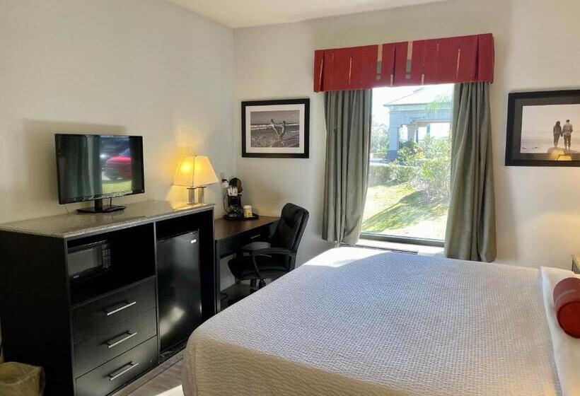 스위트 킹사이즈 침대, Days Inn & Suites By Wyndham Lakeland