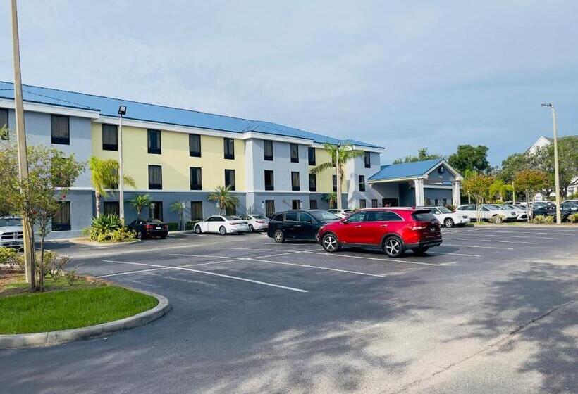 장애인을 위한 스위트, Days Inn & Suites By Wyndham Lakeland