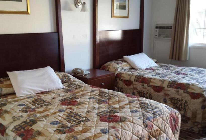Номер Стандарт 2 Двуспальные Кровати, Executive Inn & Suites