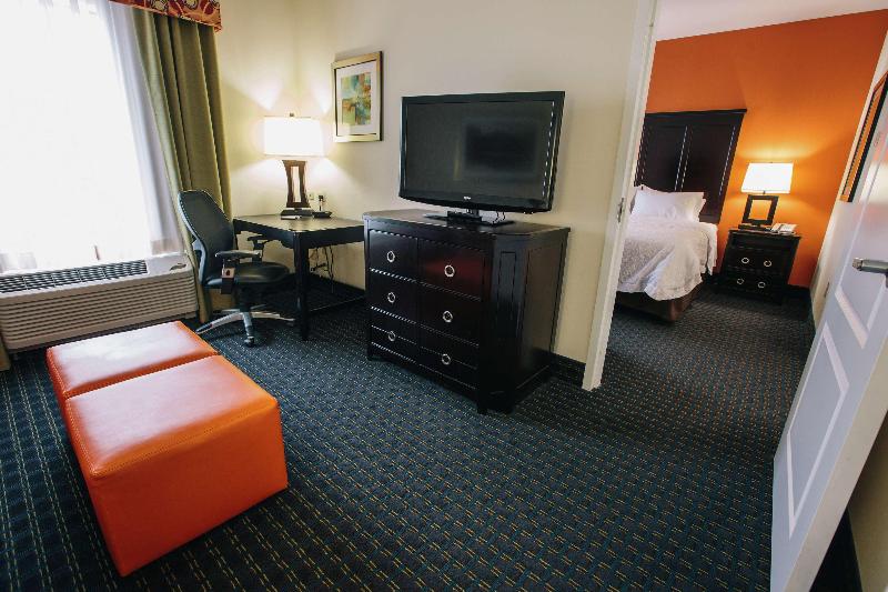 스위트 킹사이즈 침대, Hampton Inn & Suites Effingham